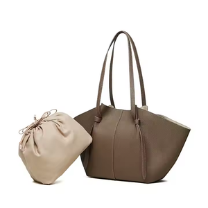 Capa de moda personalizada Top Cawhide Gran capacidad Bolsa de murciélago de cuero genuino Bolsa de mano de mano grande