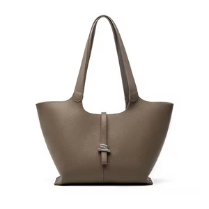 Custom 2025 TEMPAJE Autumno Nuevo capa superior Caca Caquero Genuino Viento de cuero bolso Bolsa de gran capacidad de gran capacidad.
